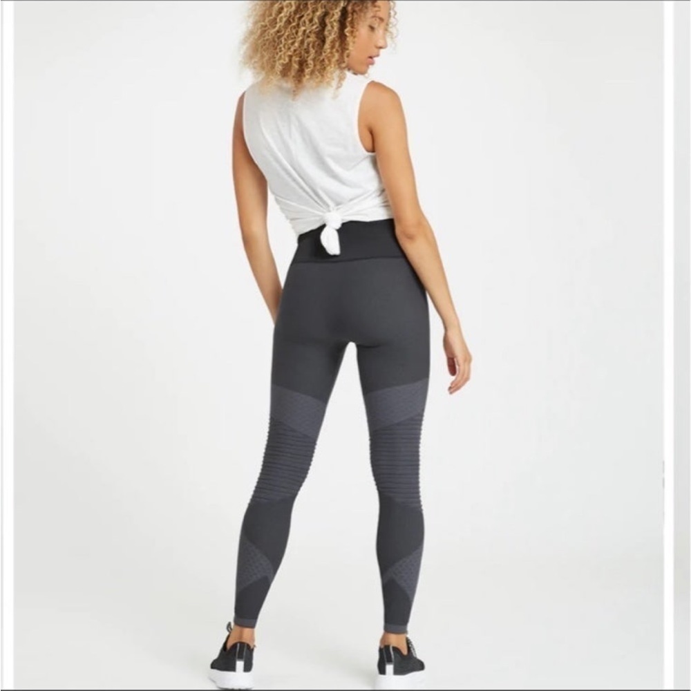 SPANX Look at Me Now Seamless Moto Leggings